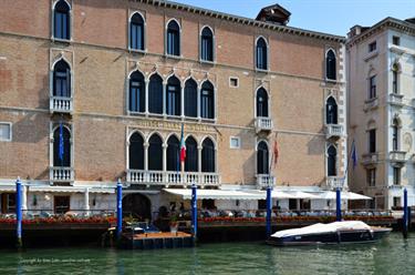 We explore Venice, DSE_7928_b_H490